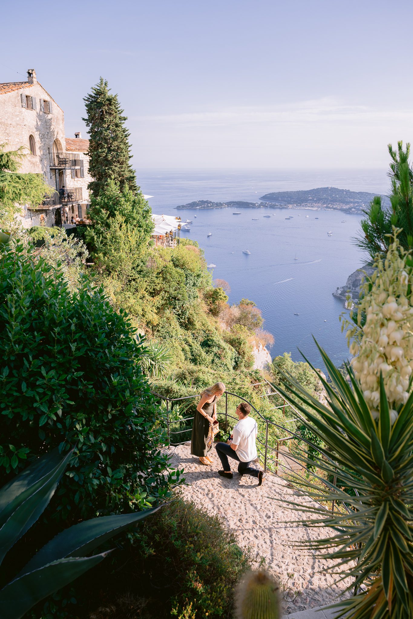 eze-2458 Demande en mariage à Eze au Jardin Exotique