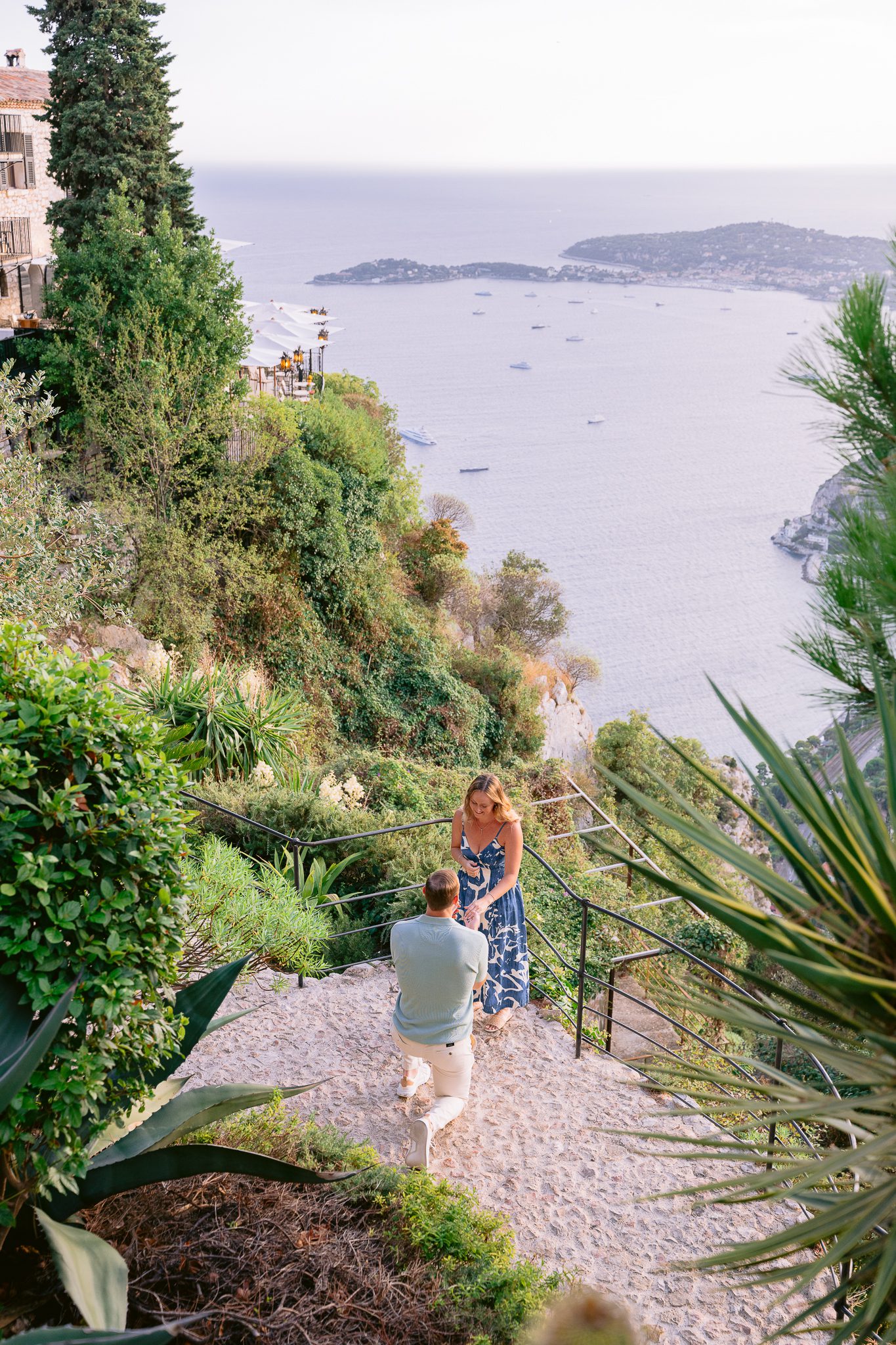 eze-3986 Demande en mariage Jardin Exotique Eze